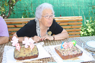 PASTEL DE PERA CON COBERTURA CHOCOLATE BLANCO