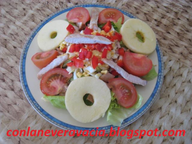 ENSALADA DE POLLO CON MANZANA