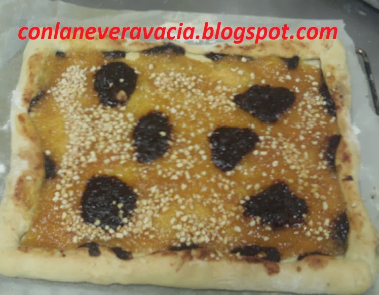 PIZZA DE MERMELADA Y CHOCOLATE