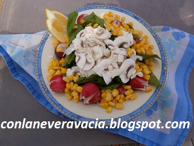 ENSALADA DE ESPINACAS Y CHAMPIÑONES