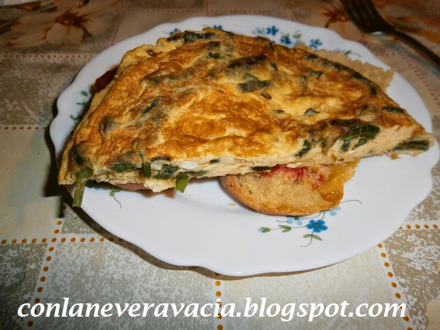 TORTILLA DE ESPÁRRAGOS VERDES