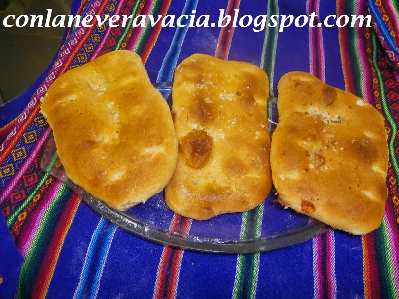 FOCCACIA CON JAMÓN SALADO Y QUESO SEMI