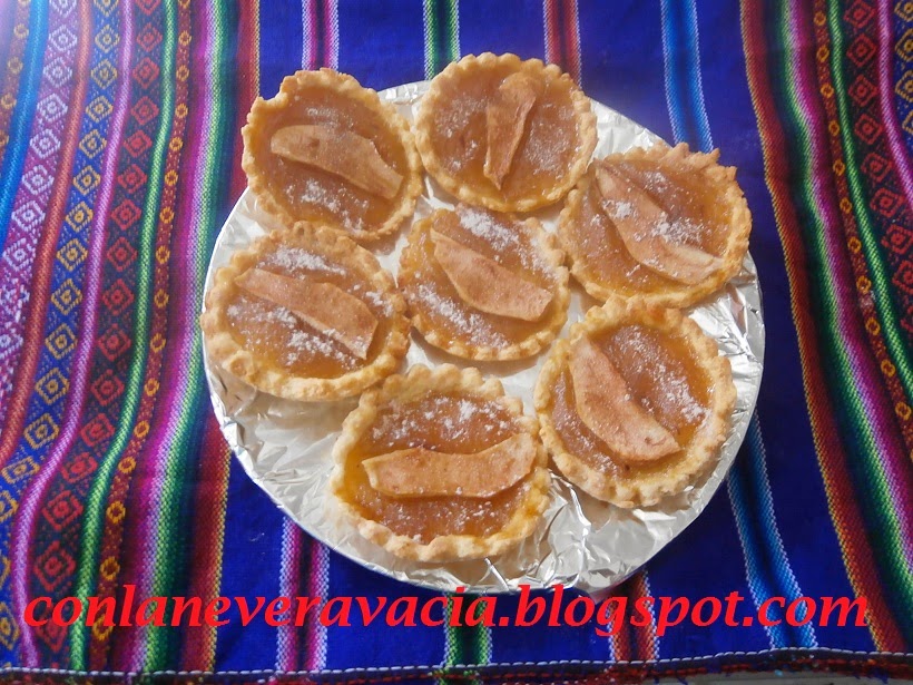 TARTALETAS DE MERMELADA DE PERA DE AZÚCAR DORADA Y CANELA.